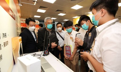 HKHS Vice-Chairman Ling Kar-kan commended the students for their thoughtful and practical designs, which have well utilised technology to help the seniors enjoy ageing in place. 